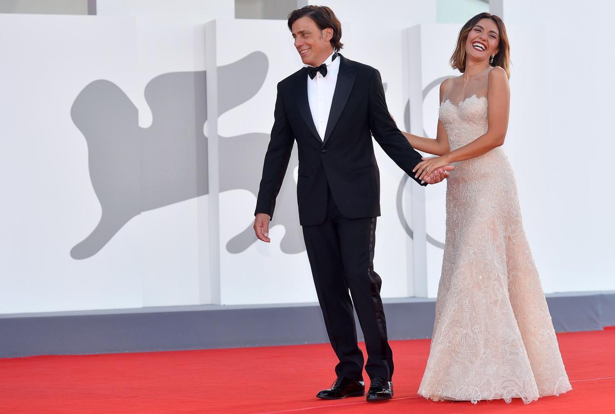 La actriz italiana Serena Rossi y su marido Davide Devenuto.