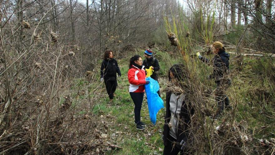 Actividad de recogida de basura en Sanabria