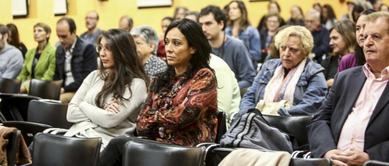 Pacientes, familiares y profesionales de salud mental, ayer.