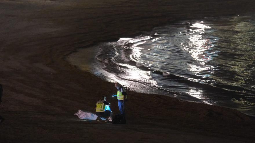 Un joven muere en Las Canteras