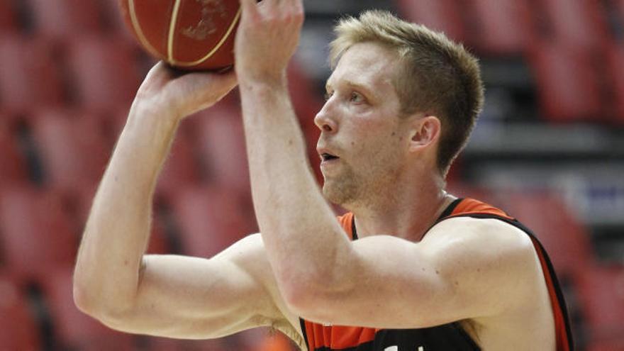 Justin Hamilton es duda ante el Unicaja para el play-off