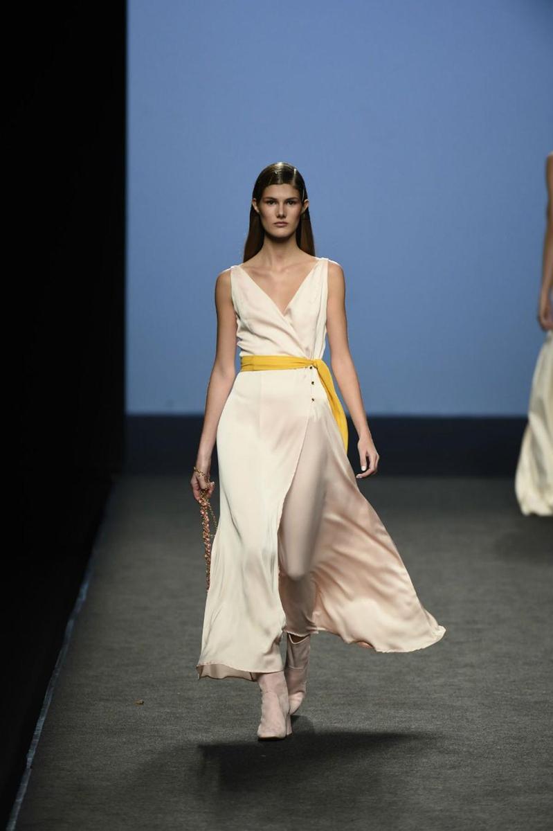 MBFWM Menchén Tomàs Primavera/Verano 2018: detalles en amarillo