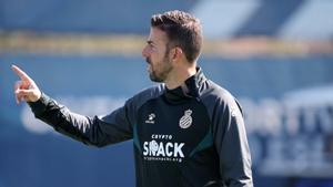 Luis García, en un entrenamiento del Espanyol.