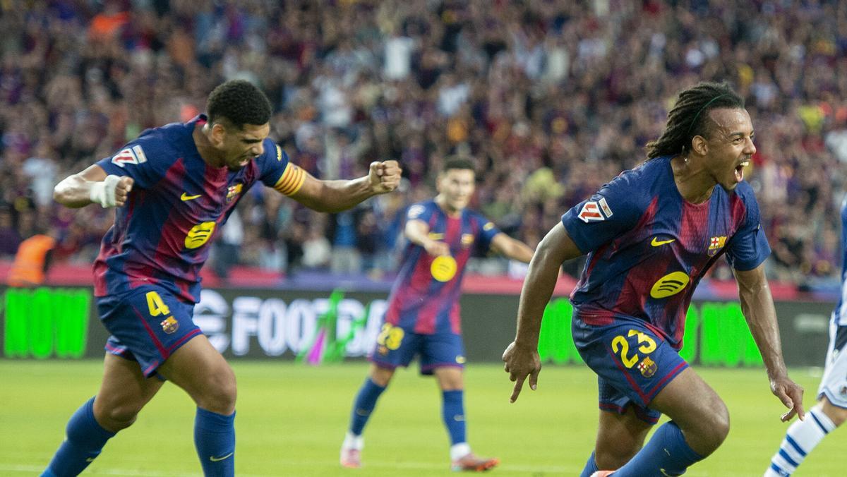 Barcelona. 28.09.2025. Deportes. Kounde celebrando al empatar el partido durante el partido de liga entre el FC Barcelona y la Real Sociedad. Fotografía de Jordi Cotrina