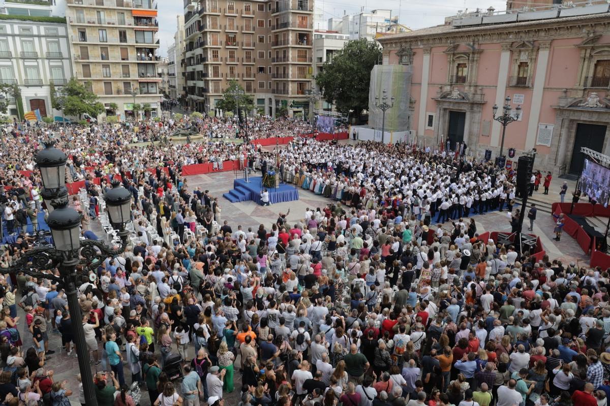 Aspecto de la plaza durante la fiesta