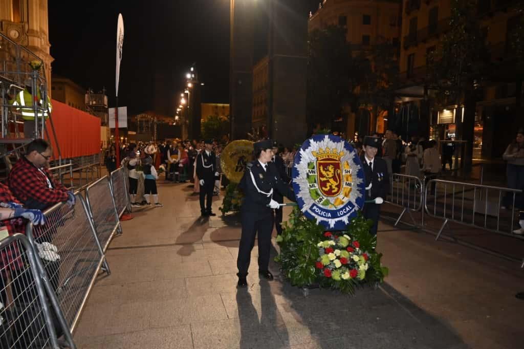 En imágenes | Zaragoza vive su día grande con la Ofrenda de Flores a la Virgen del Pilar
