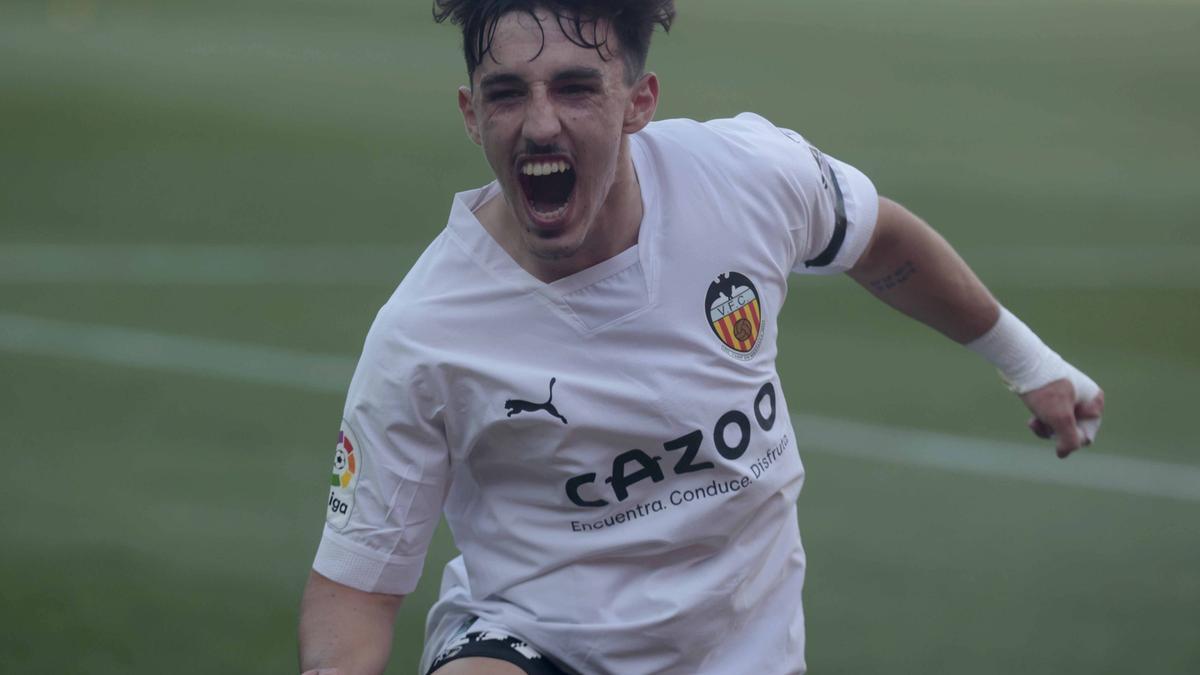 Diego López celebra el gol en Mestalla