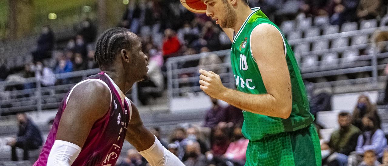 Jaime Fernández durante un partido con Levitec Huesca