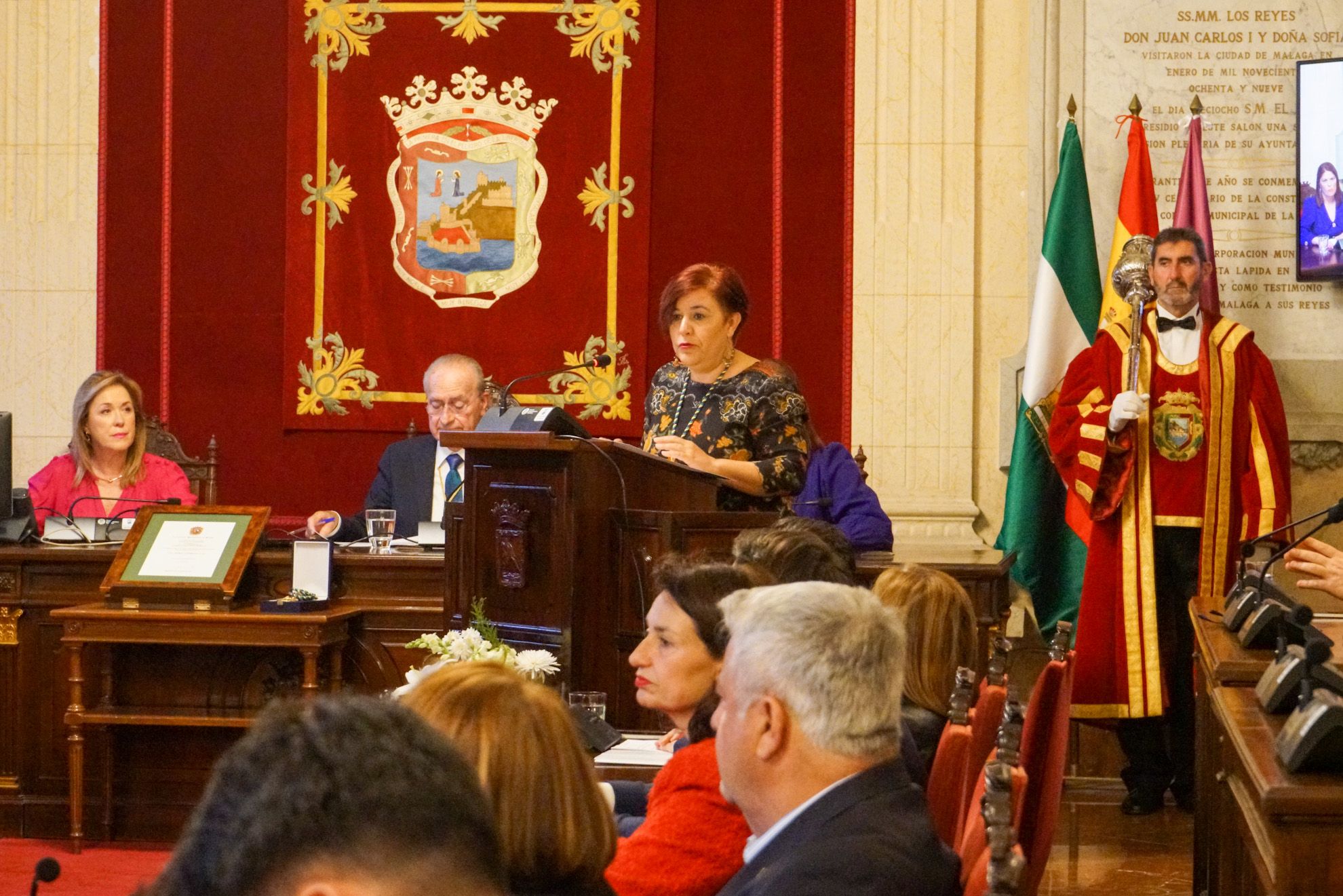 Acto de entrega de la medalla de la ciudad y del título de Hija Adoptiva de Málaga a título póstumo a María Zambrano