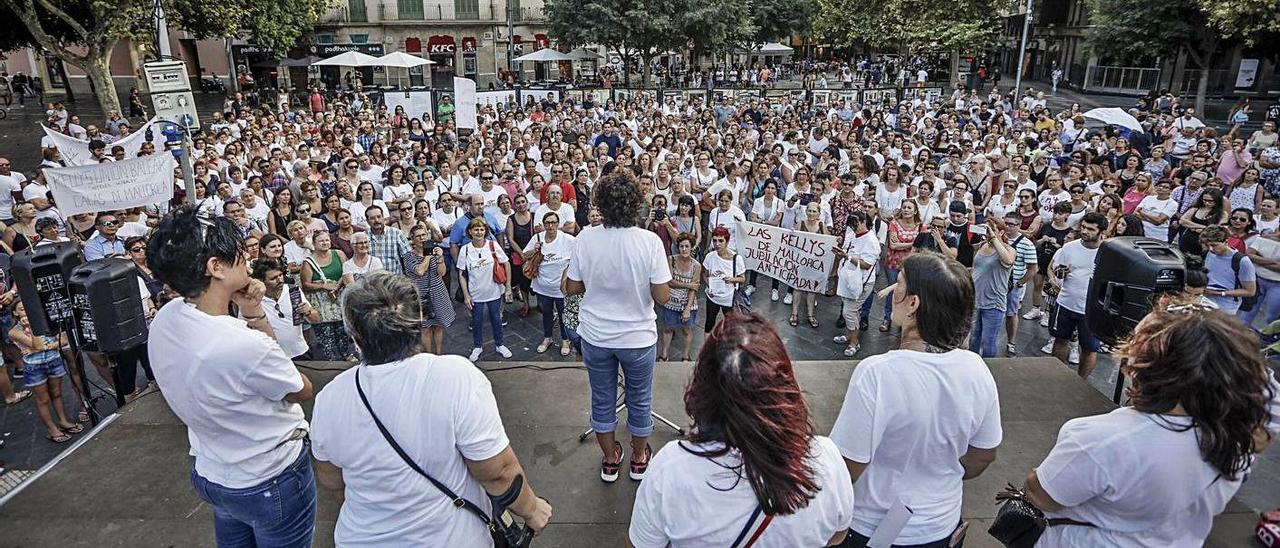 Protesta de kellys hace tres años en Palma para reclamar condiciones de trabajo dignas.