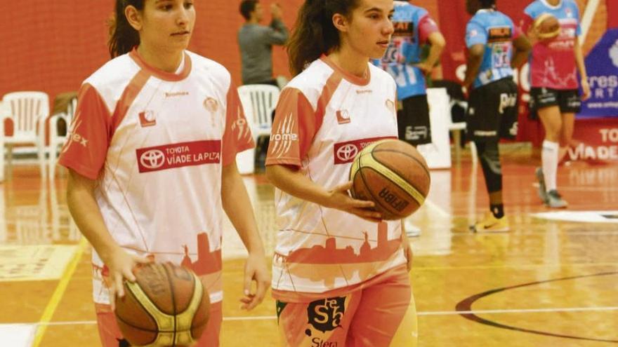 Las canteranas Ester Martín y María Montalvo, del Zamarat.