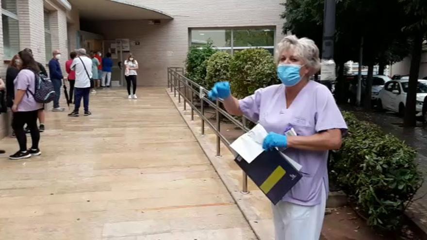 Vídeo de las colas en el centro de salud Palleter de Castelló.