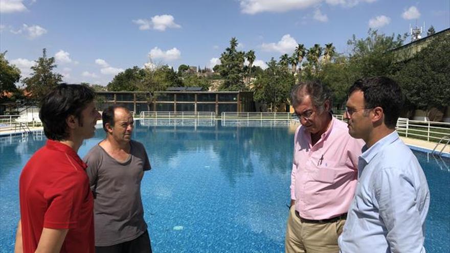 El ayuntamiento valora qué actuaciones realizará en la piscina municipal