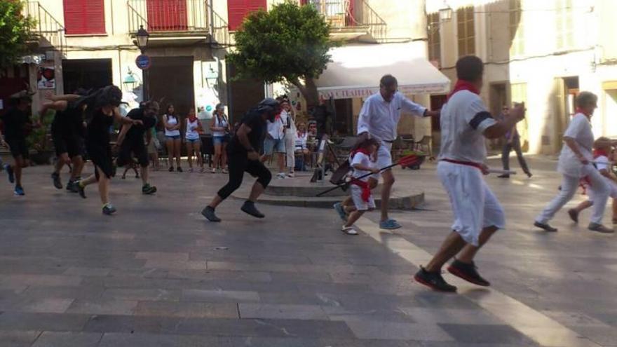 &#039;Sanfermines&#039; infantiles en Sineu