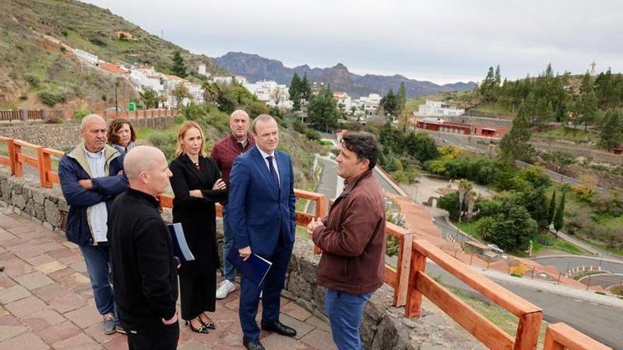 Visita de los representantes del Cabildo de Gran Canaria al municipio de Artenara