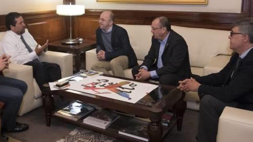 Moliner en la reunión con el Consell, el Ayuntamiento de Cervera y el presidente del C1.