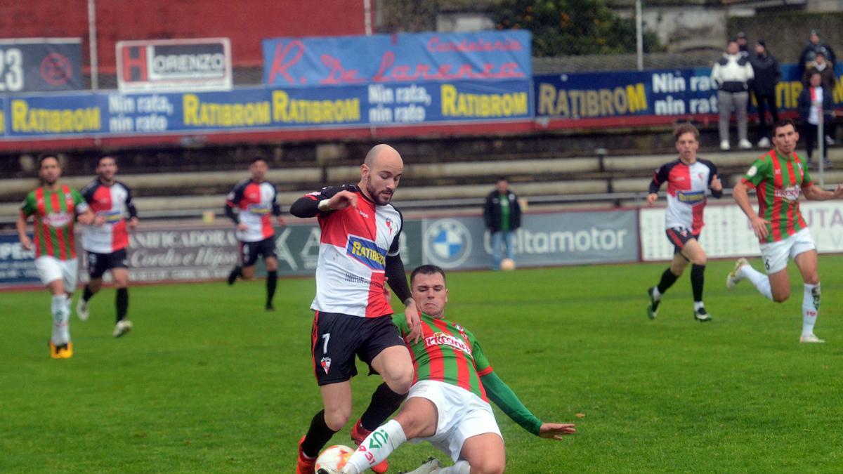 Simón Lamas: “Solo pensamos en ganar al Arosa” - Faro de Vigo