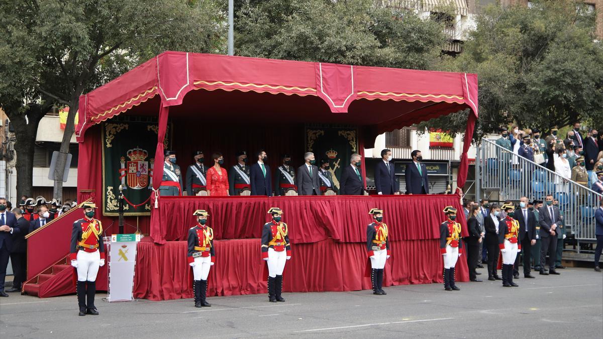 Parada militar y desfile de la Guardia Civil en Córdoba