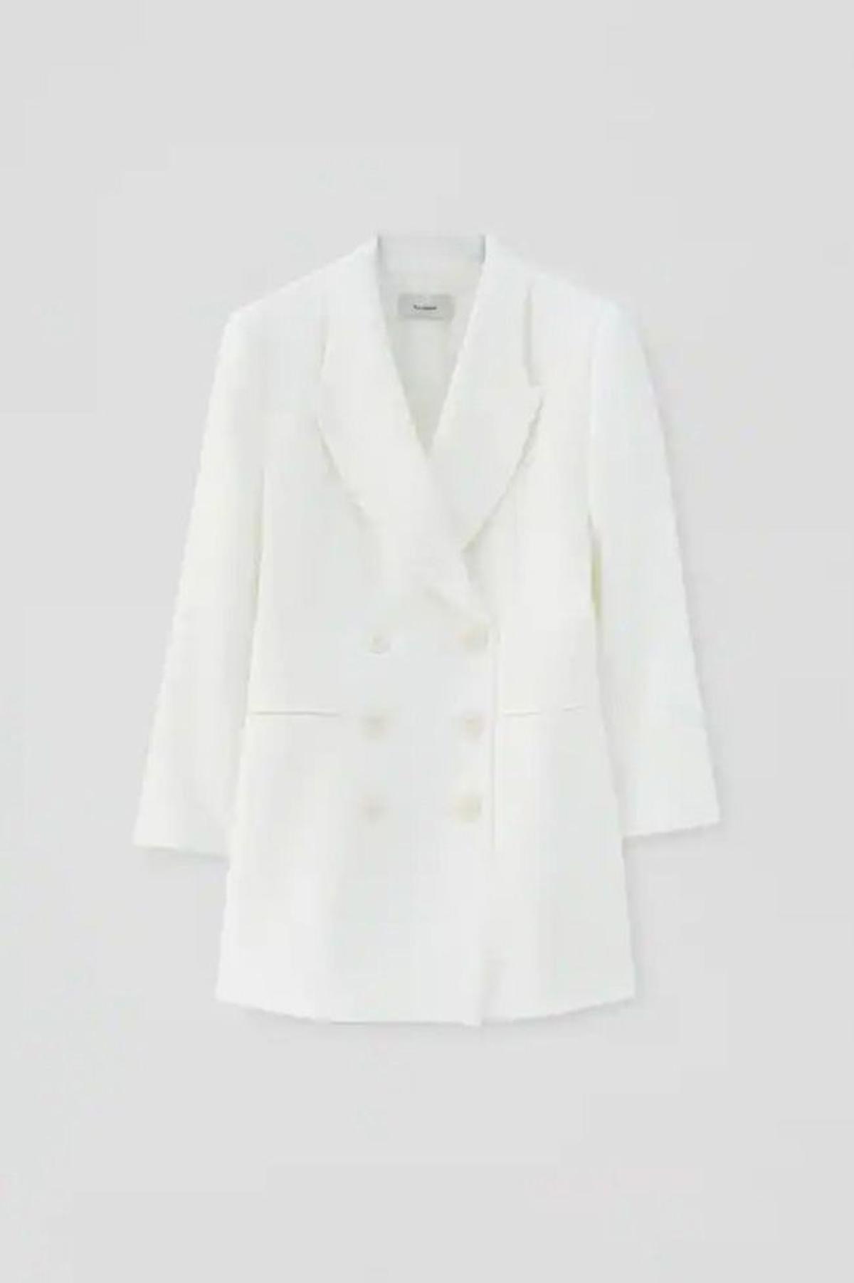 Vestido blazer blanco clásico, de Pull &amp; Bear