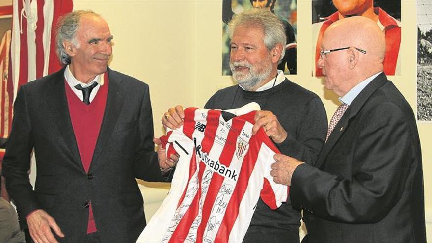 Homenaje a Iríbar en Zafra por la peña con su nombre