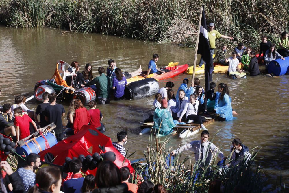 Baixada d''andròmines del s. XXI pel riu Onyar de Girona