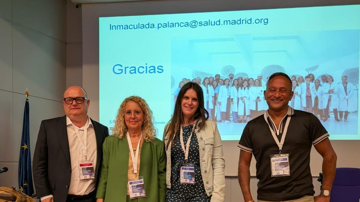 Por la izquierda, Martínez Jambrina, Palanca Maresca, Charley Waldron y Nuwan Dissanayaka, psiquiatras en Reino Unido.