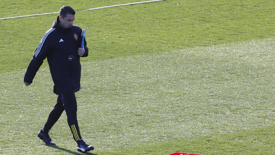 Julio Velázquez, en un momento del entrenamiento del Real Zaragoza.