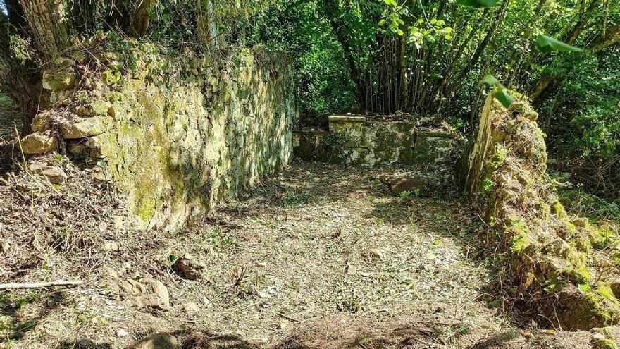 Hallazgo histórico en Gijón al aparecer en buen estado restos una ermita del siglo XVII en Llantones: "Nos dejó estupefactos"
