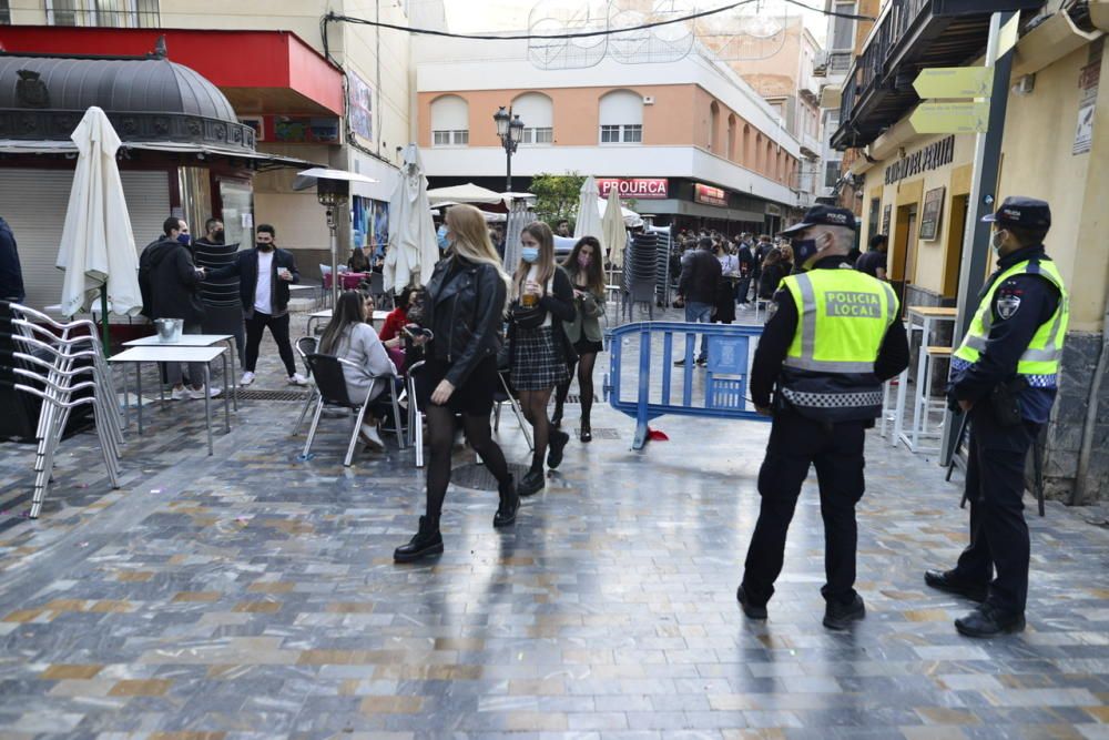 Ambiente festivo en Cartagena el último día del año