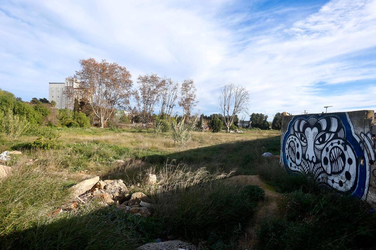 Los terrenos militares que ahora esperan a su nuevo destino.