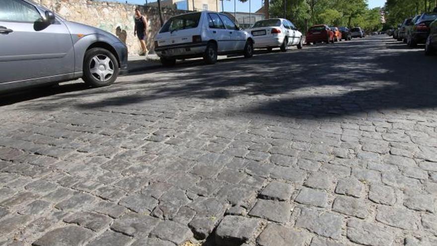 Aspecto actual del adoquinado en un tramo de Príncipe de Asturias.