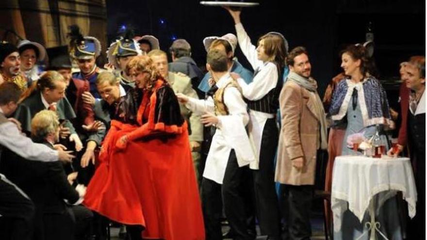 La ópera «La Bohème», de Puccini, llega esta noche al  Principal