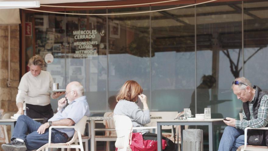 El IPC sube al 3,2% en Baleares en marzo, con restaurantes y hoteles a la cabeza en el alza de precios