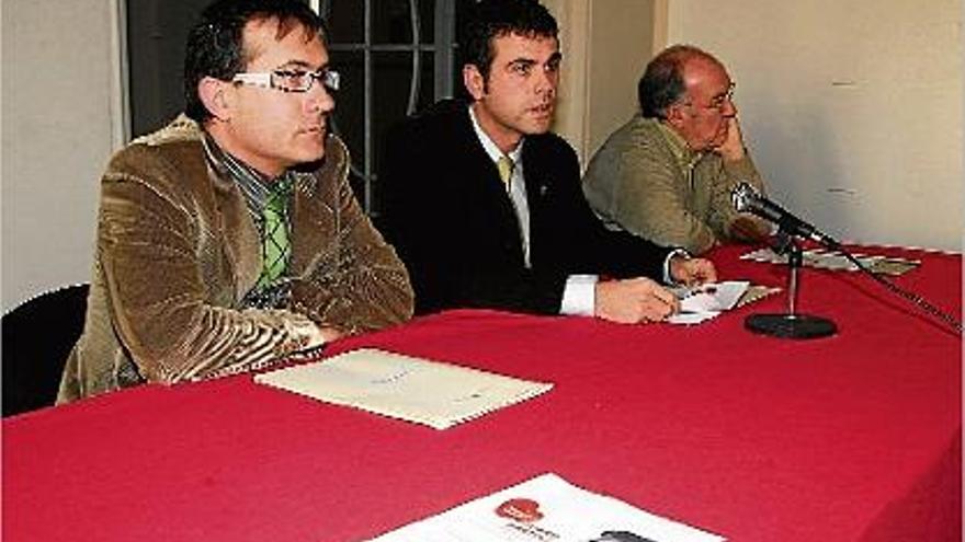 Pere Casellas (a l&#039;esquerra) amb Santi Vila (al centre) .