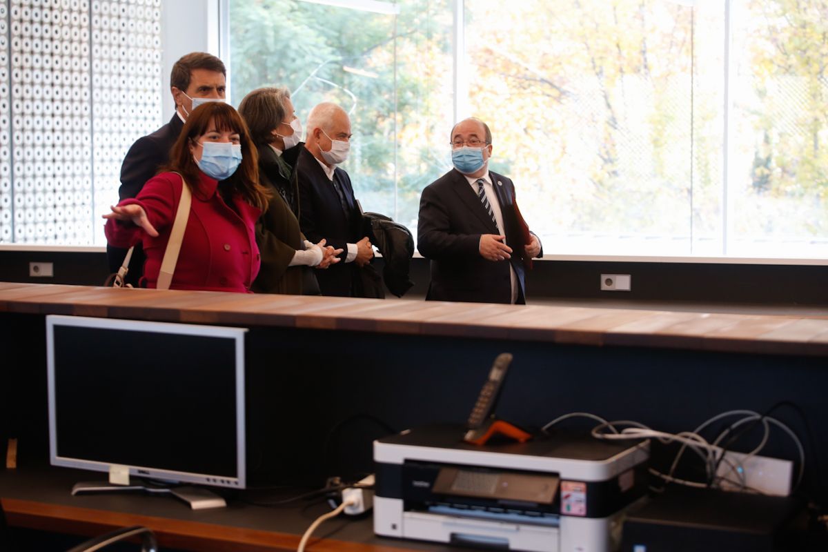 El ministro de Cultura visita la obra de la Biblioteca del Estado