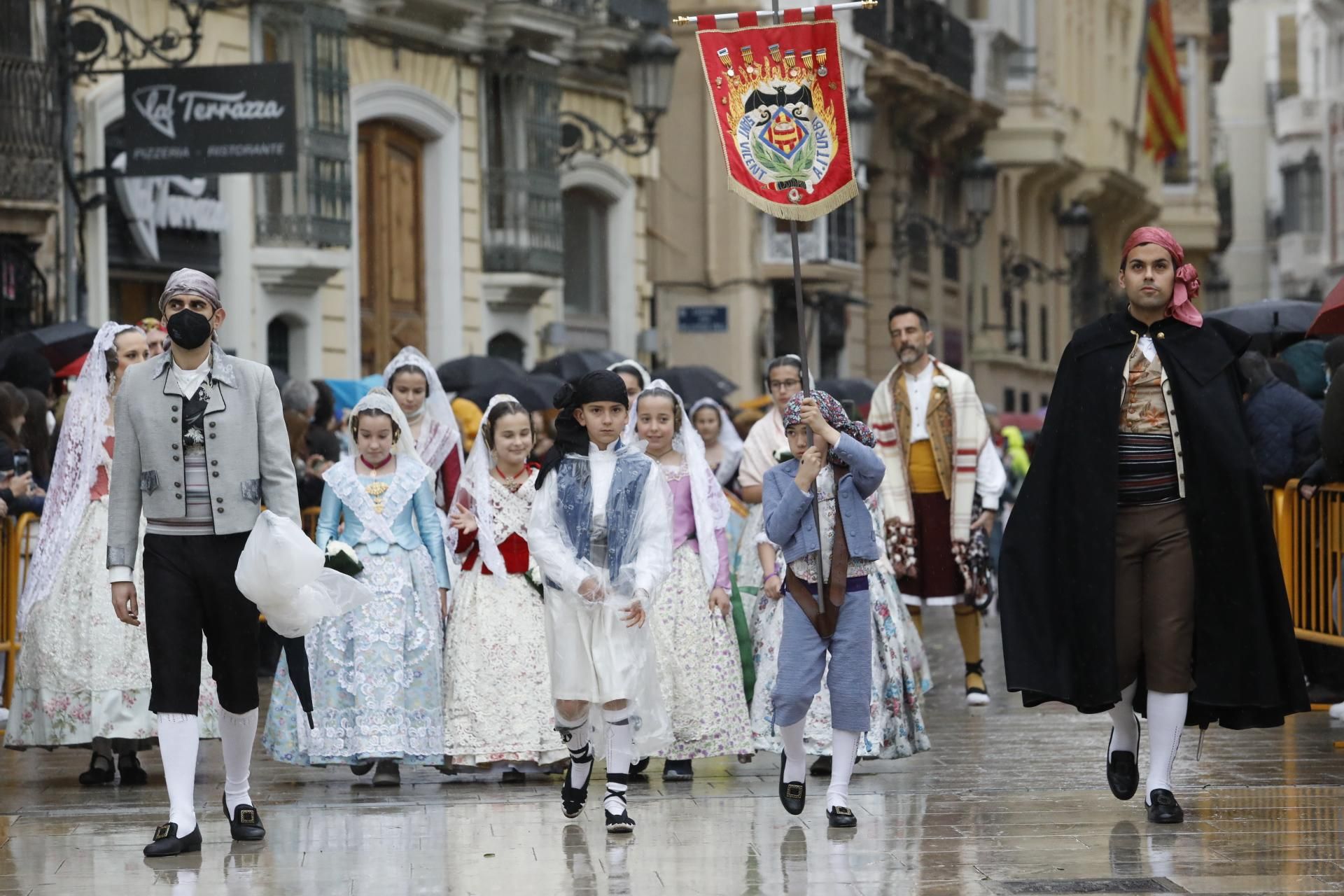 Búscate en el primer día de ofrenda por la calle de Quart (entre las 17:00 a las 18:00 horas)