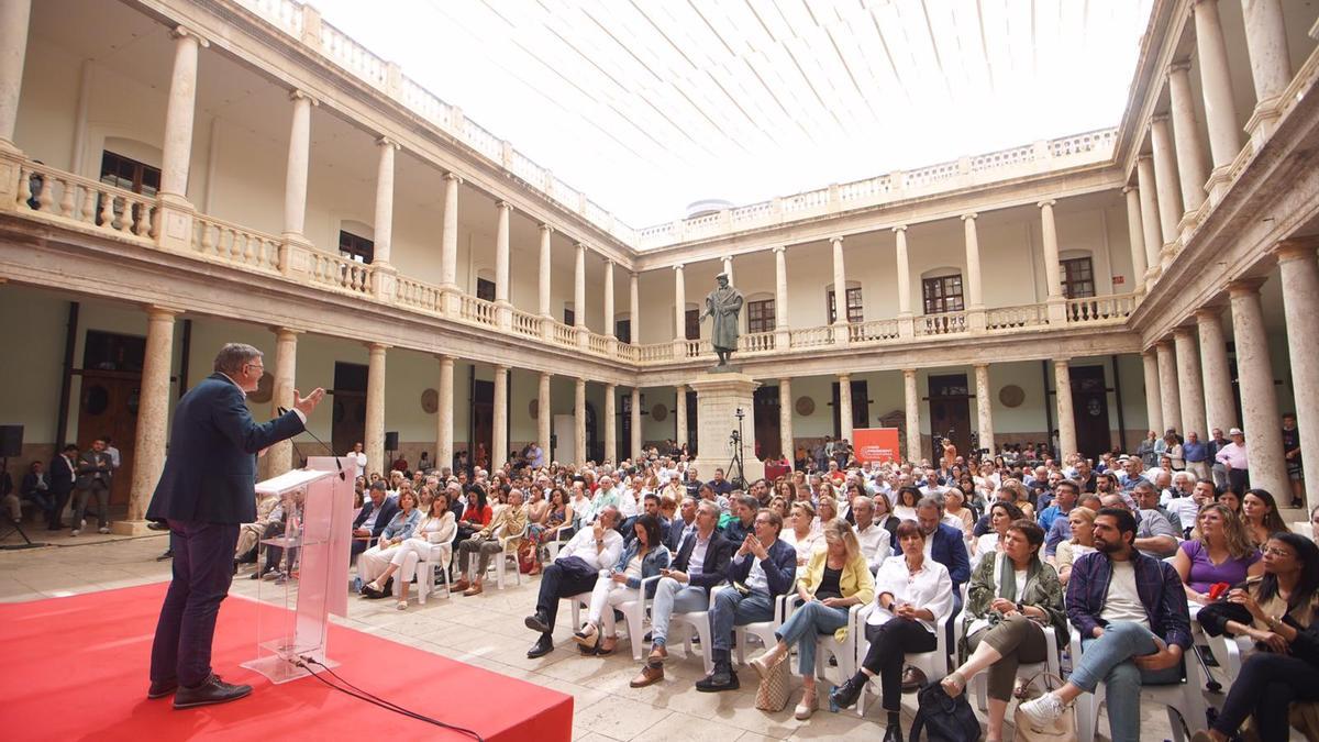 El secretario general del PSPV-PSOE, Ximo Puig, clausura la convención del programa socialista.