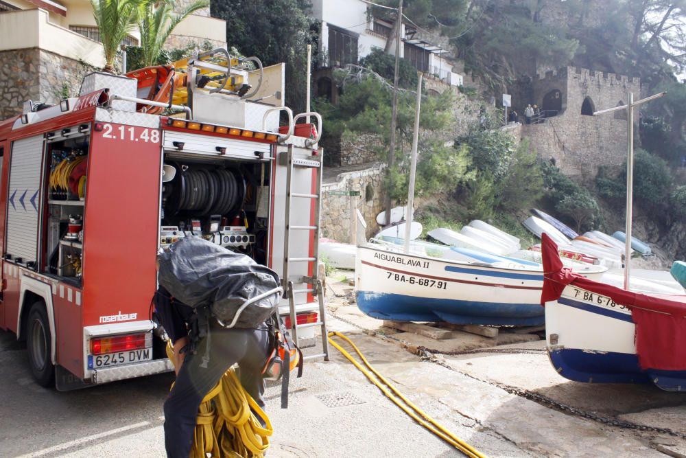 Incendi al castell d''en Plaja de Lloret