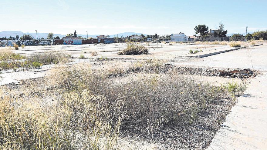 Urbanismo paraliza el proyecto de la antigua fábrica de Rostoy de Casillas