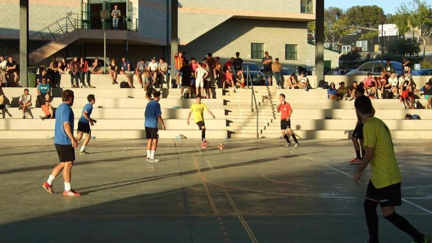 Las 24 horas de fútbol sala de Aspe se disputan este fin de semana