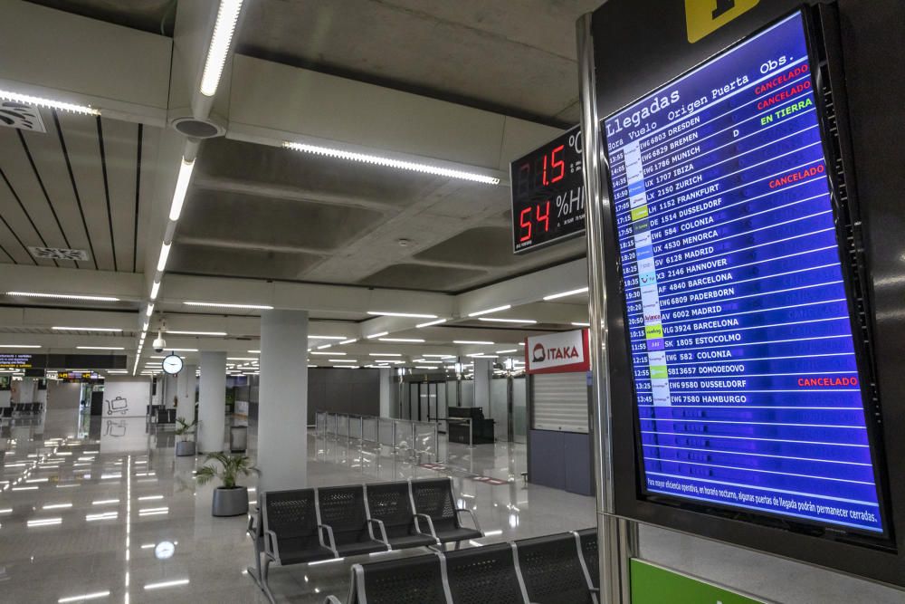 Flughafen Mallorca erscheint wie ein Geister-Airport