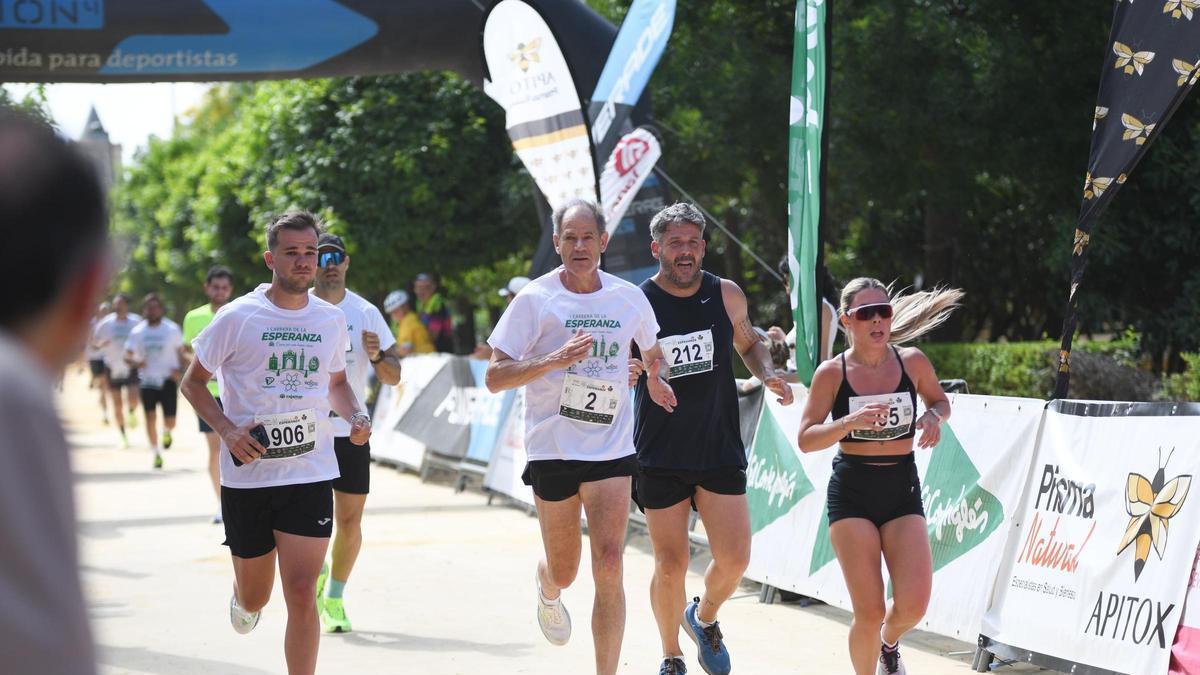El maratoniano Abel Antón ha cruzado la meta del circuito que, desde este día, lleva su nombre.