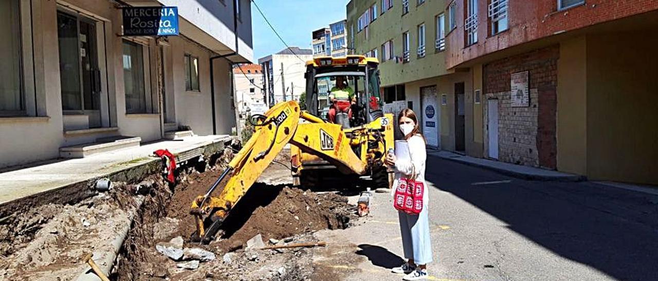 La concejala Ingrid Oprea visitó ayer las obras.   | // FDV