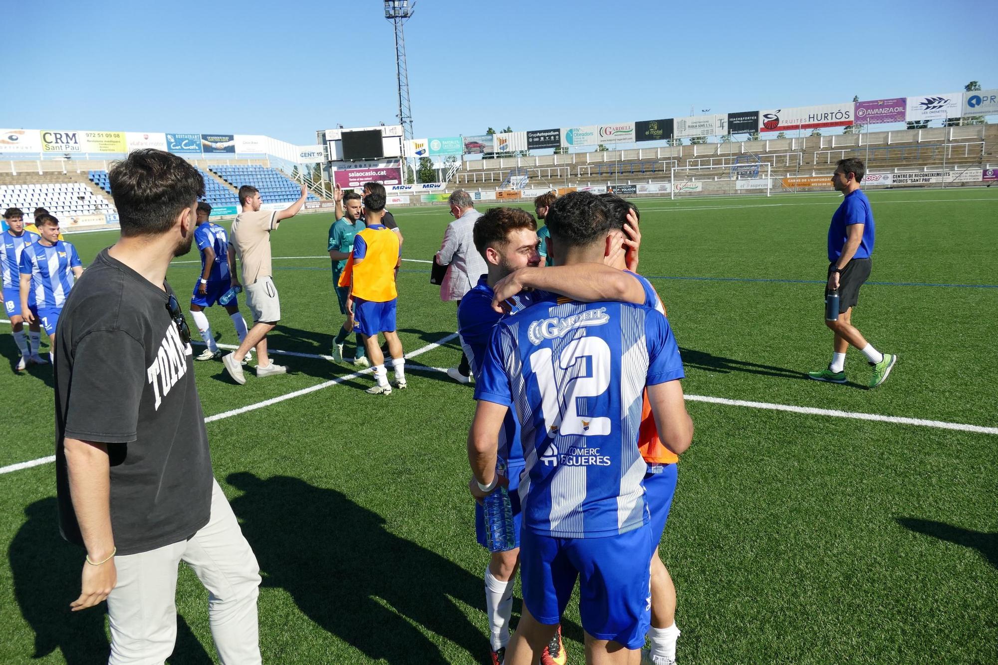 Eufòria al Figueres celebrant l'accés a la promoció d’ascens a Tercera RFEF