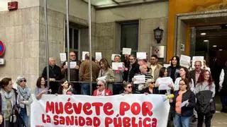 Usuarios y profesionales de la sanidad estallan: demoras de "más de cinco días" para una cita de atención primaria en Asturias