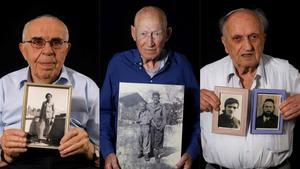 Menahem Haberman con una foto de él mimso después de la guerra, Danny Chanoch, muestra una imagen suya con su hermano mayor Uri, también una vez acabada la contienda bélica y Dov Landau sostiene una fotografía de sus padres que fueron asesinados por los nazis.