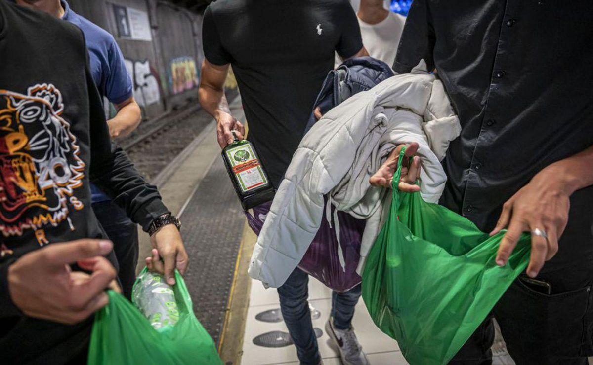 Dos de cada 10 nens de 12 i 13 anys ha pres alcohol l’últim mes Dos de cada 10 nens de 12 i 13 anys ha pres alcohol l’últim mes