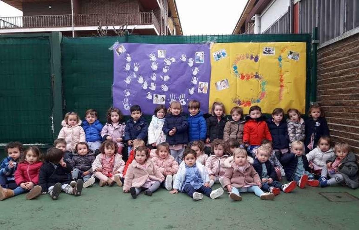 Los niños de la escuela infantil de Llanes.