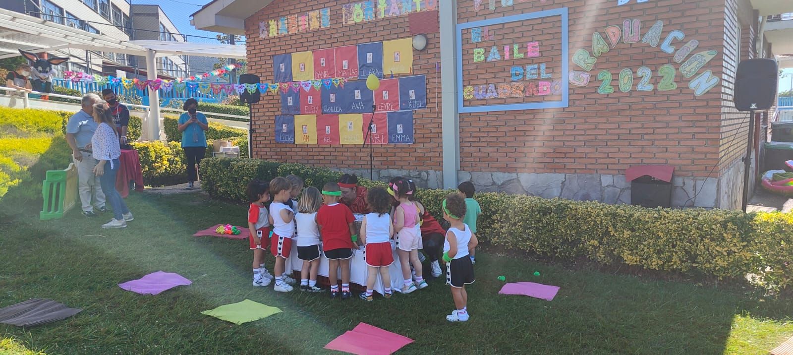 La "escuelina" de Posada de Llanera celebra graduación