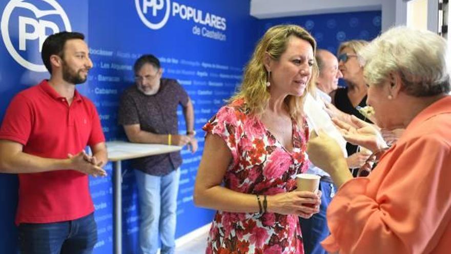 Los afiliados del PP de seis de los nueve partidos judiciales avalan a Casado